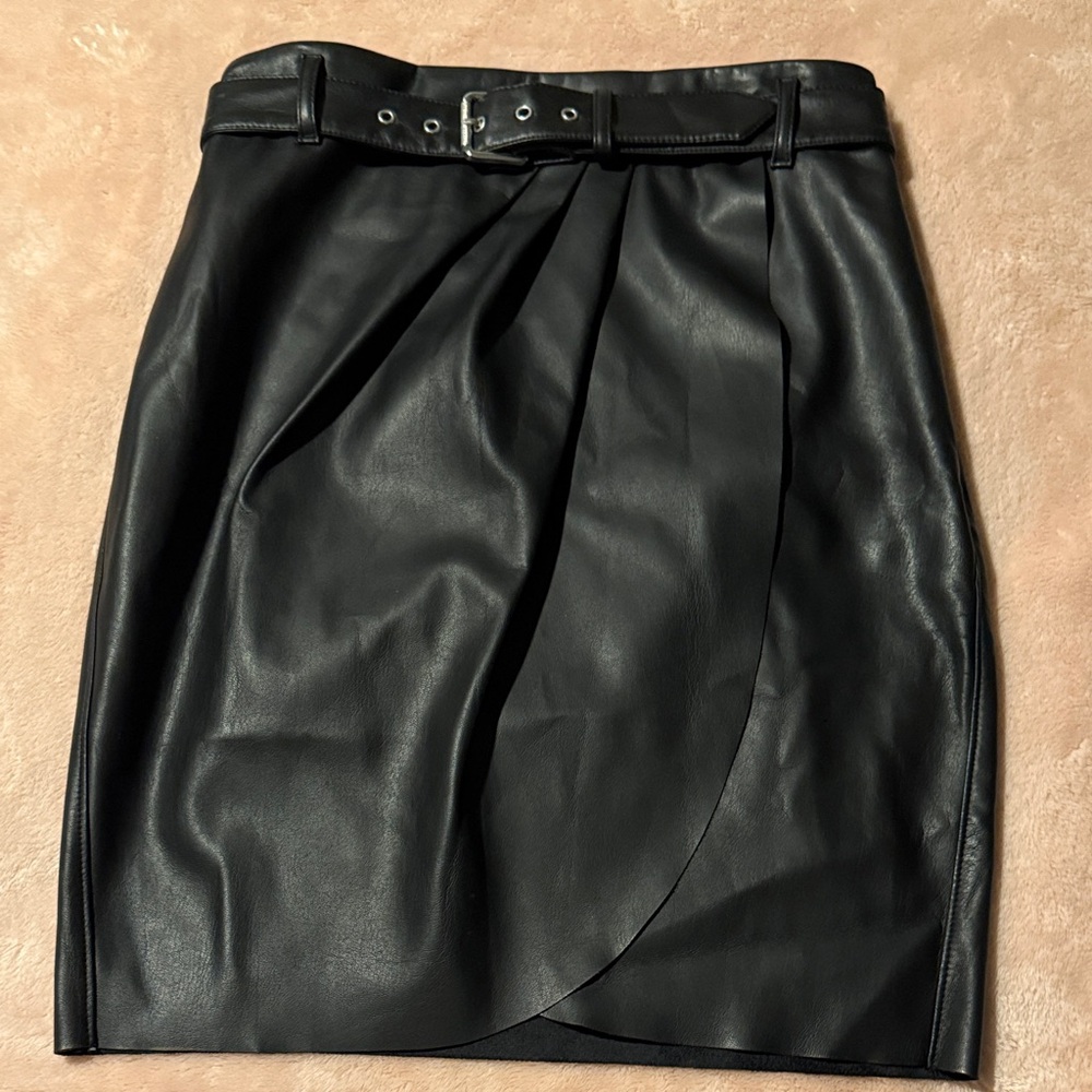 Express faux leather belted skirt, size 4, NWT